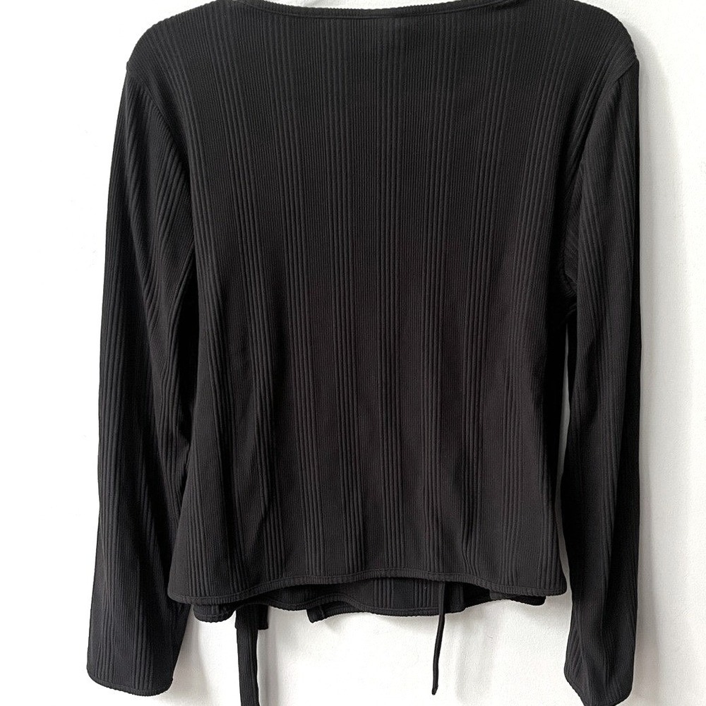 a new day V Neck Wrap Front Tie Top Womens Large Black Stretchy Ribbed New - Picture 3 of 8